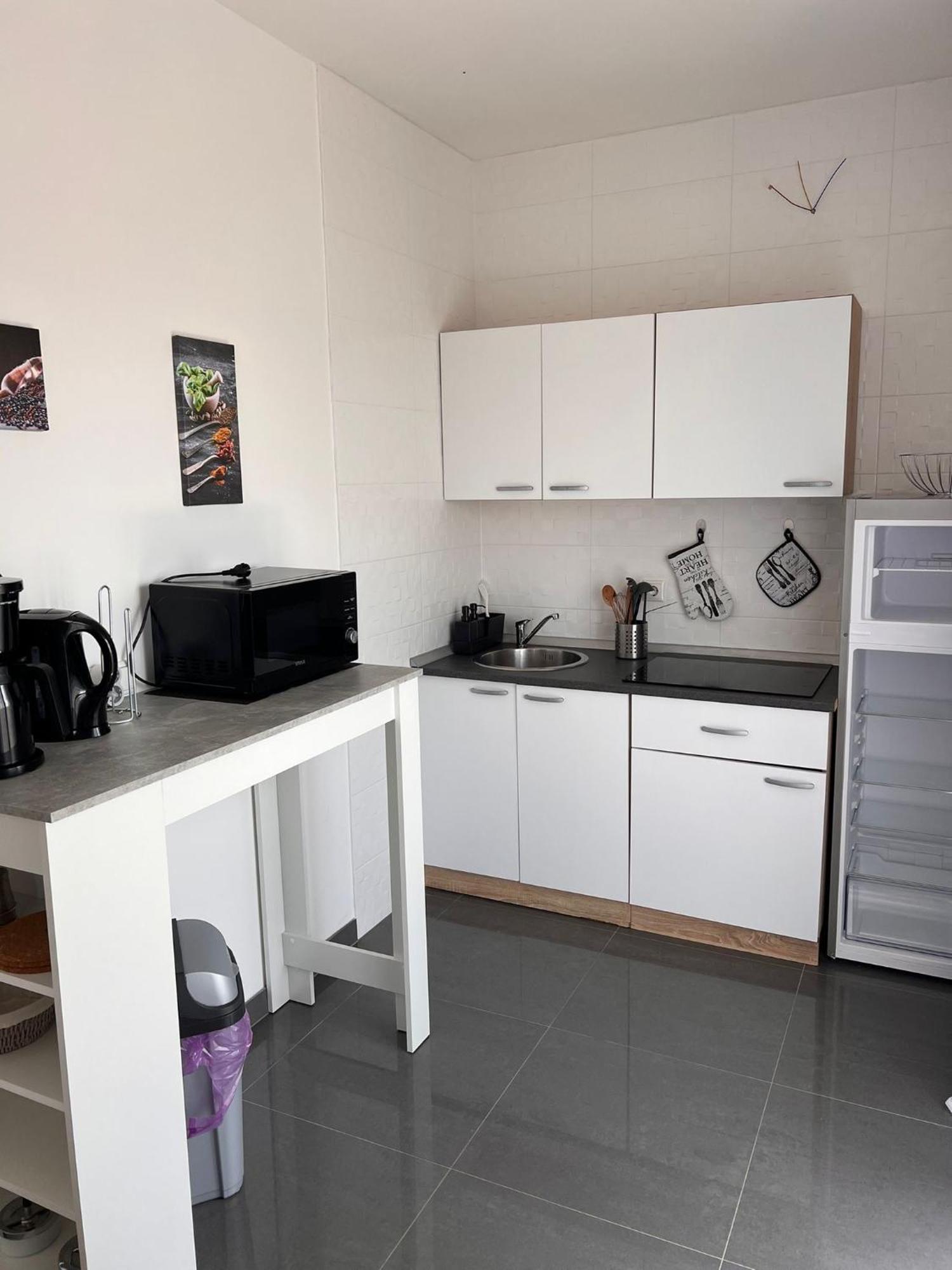 Apartment Lena Baška Voda المظهر الخارجي الصورة